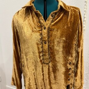 Tru Luxe gold velvet shirt with embroidery.  
High/low cut.